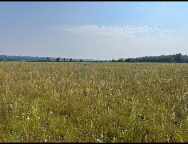 108,000M² VACANT LAND FOR SALE IN WONDERWATER